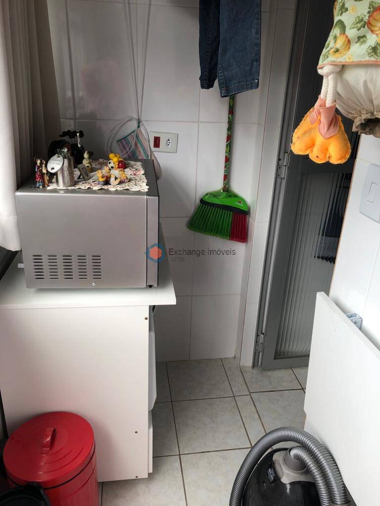 Apartamento à venda com 2 quartos, 72m² - Foto 19