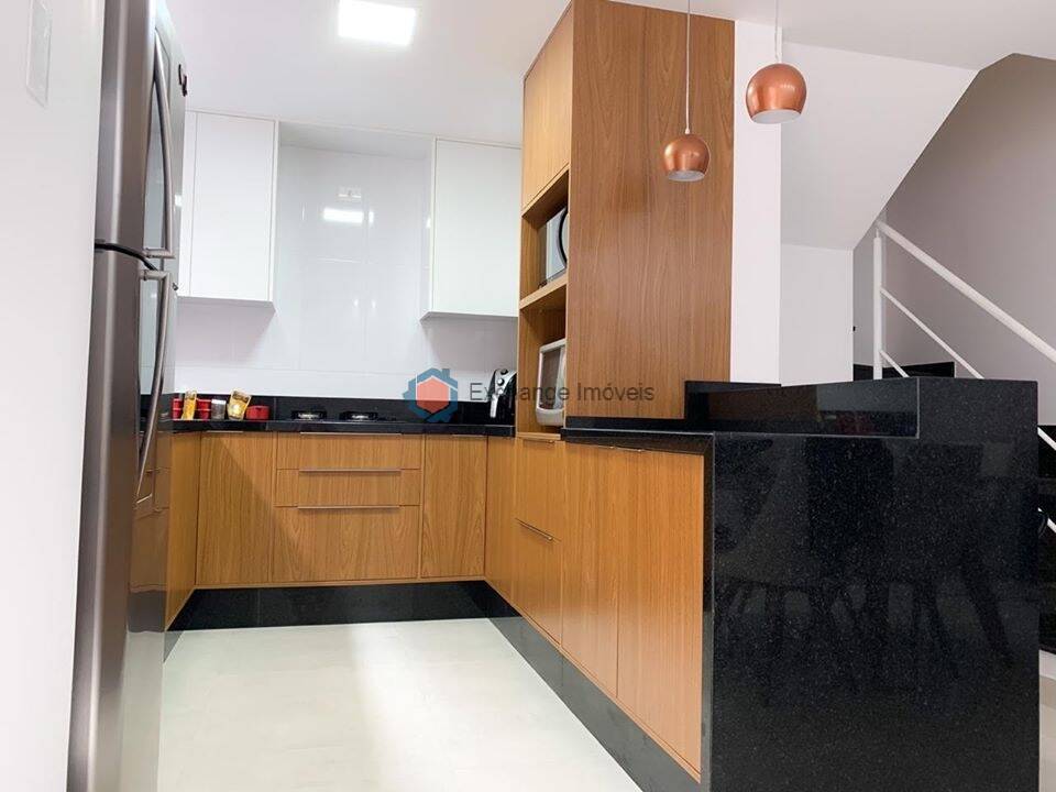 Casa à venda com 3 quartos, 140m² - Foto 3