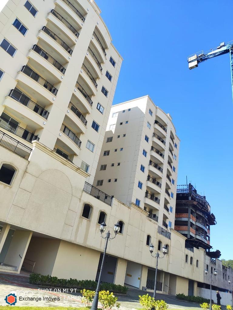 Apartamento à venda com 2 quartos, 77m² - Foto 2