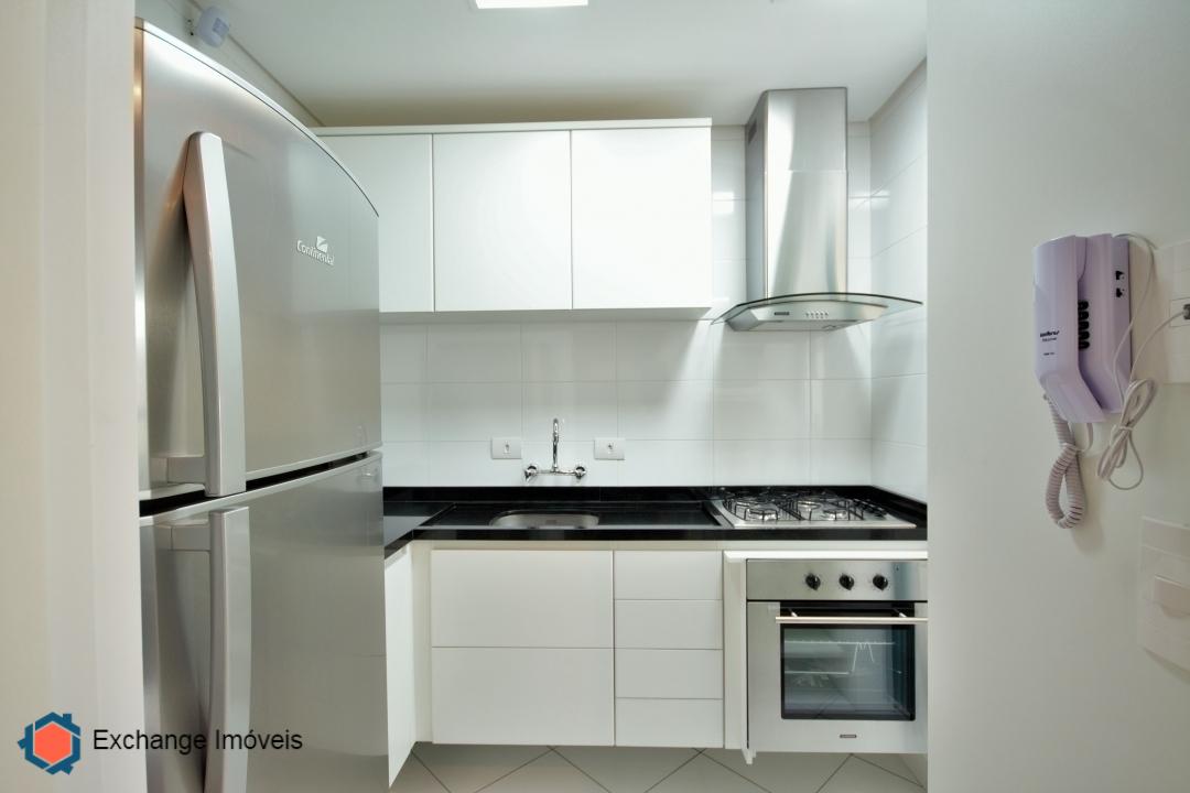 Apartamento à venda com 2 quartos, 64m² - Foto 25