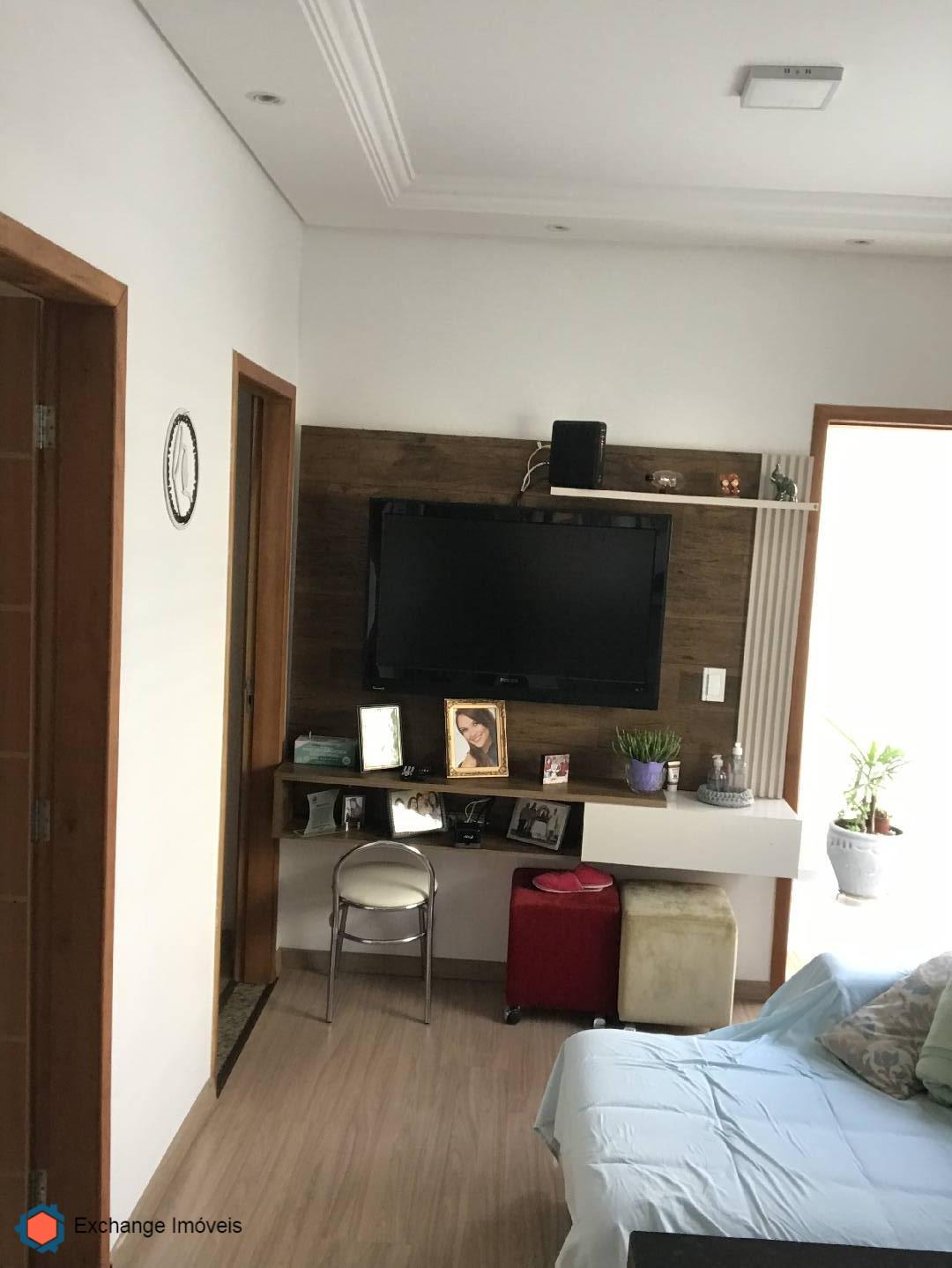 Casa à venda com 2 quartos, 130m² - Foto 11