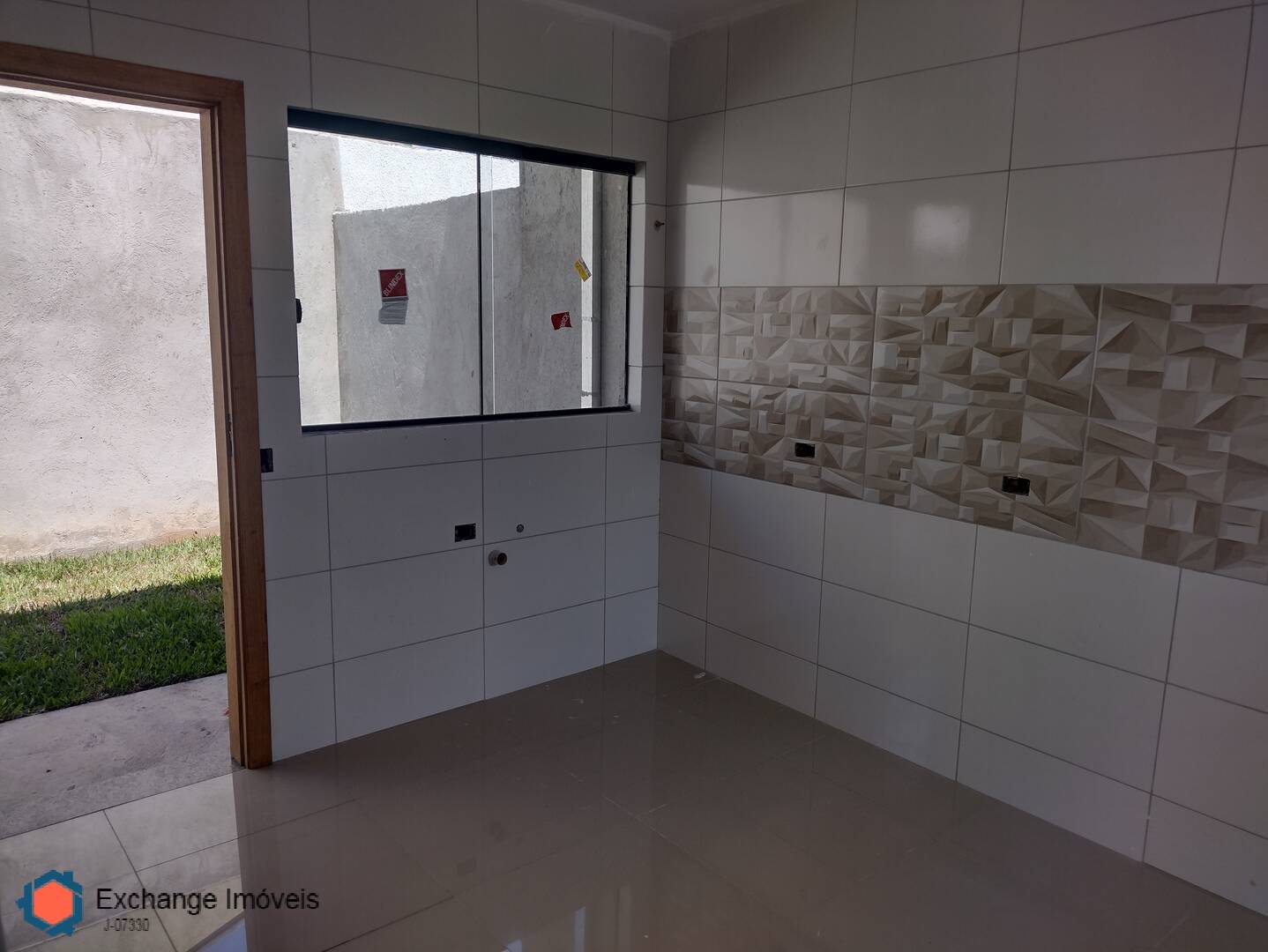 Casa à venda com 2 quartos, 50m² - Foto 11