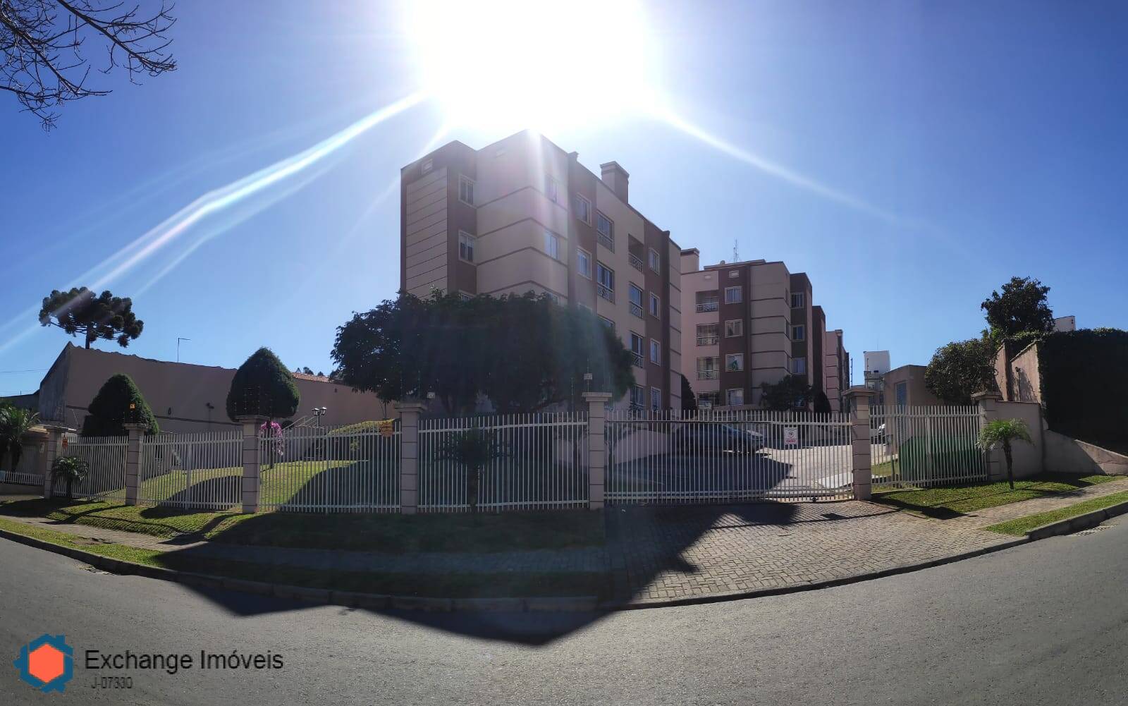 Apartamento à venda com 3 quartos, 83m² - Foto 2