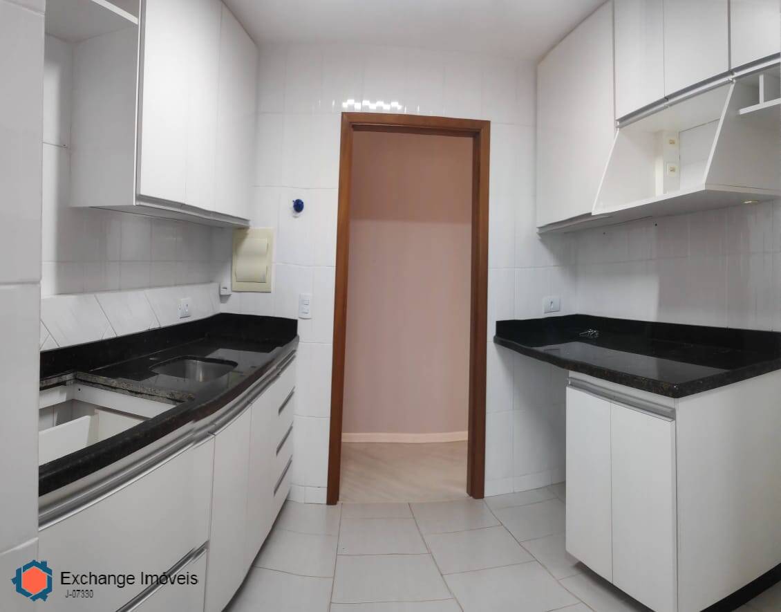 Apartamento à venda com 3 quartos, 83m² - Foto 3