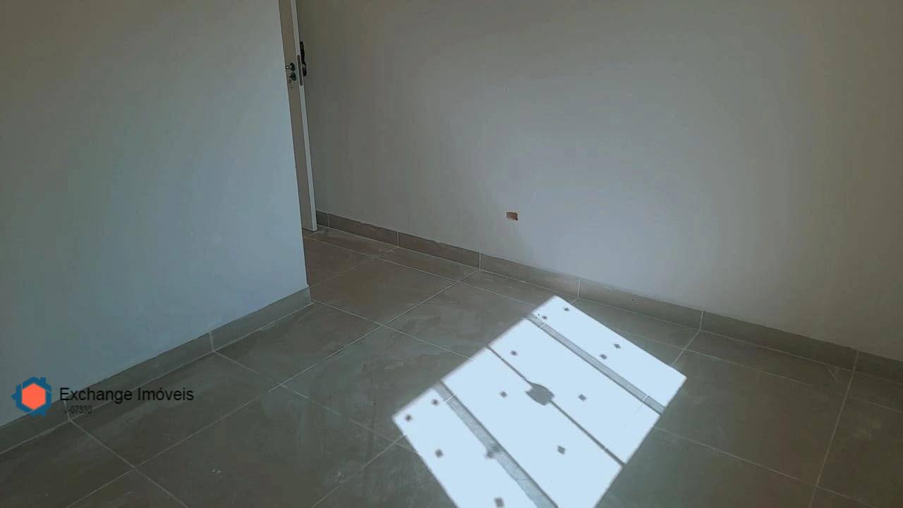 Casa à venda com 3 quartos, 53m² - Foto 4