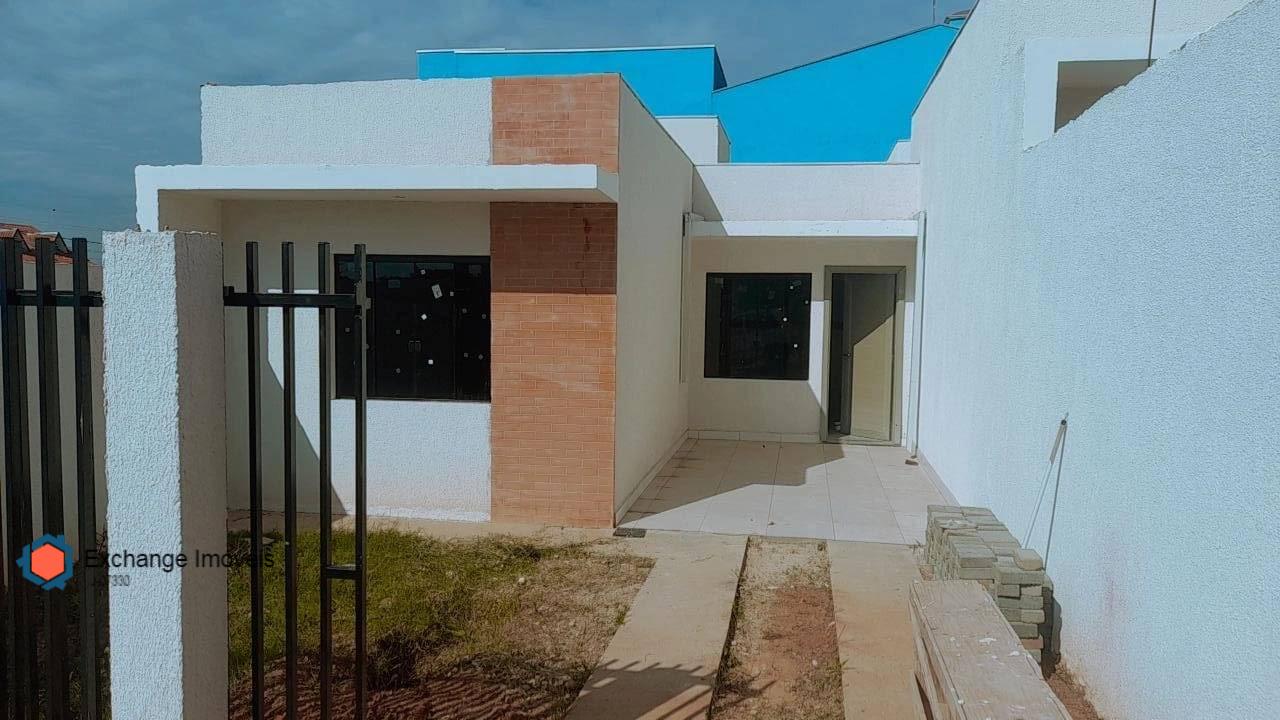 Casa à venda com 3 quartos, 53m² - Foto 1