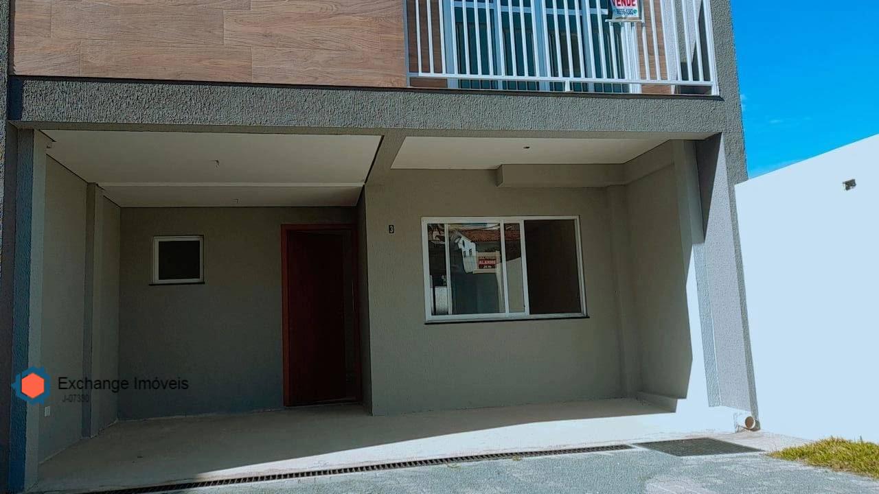 Casa à venda com 3 quartos, 122m² - Foto 1