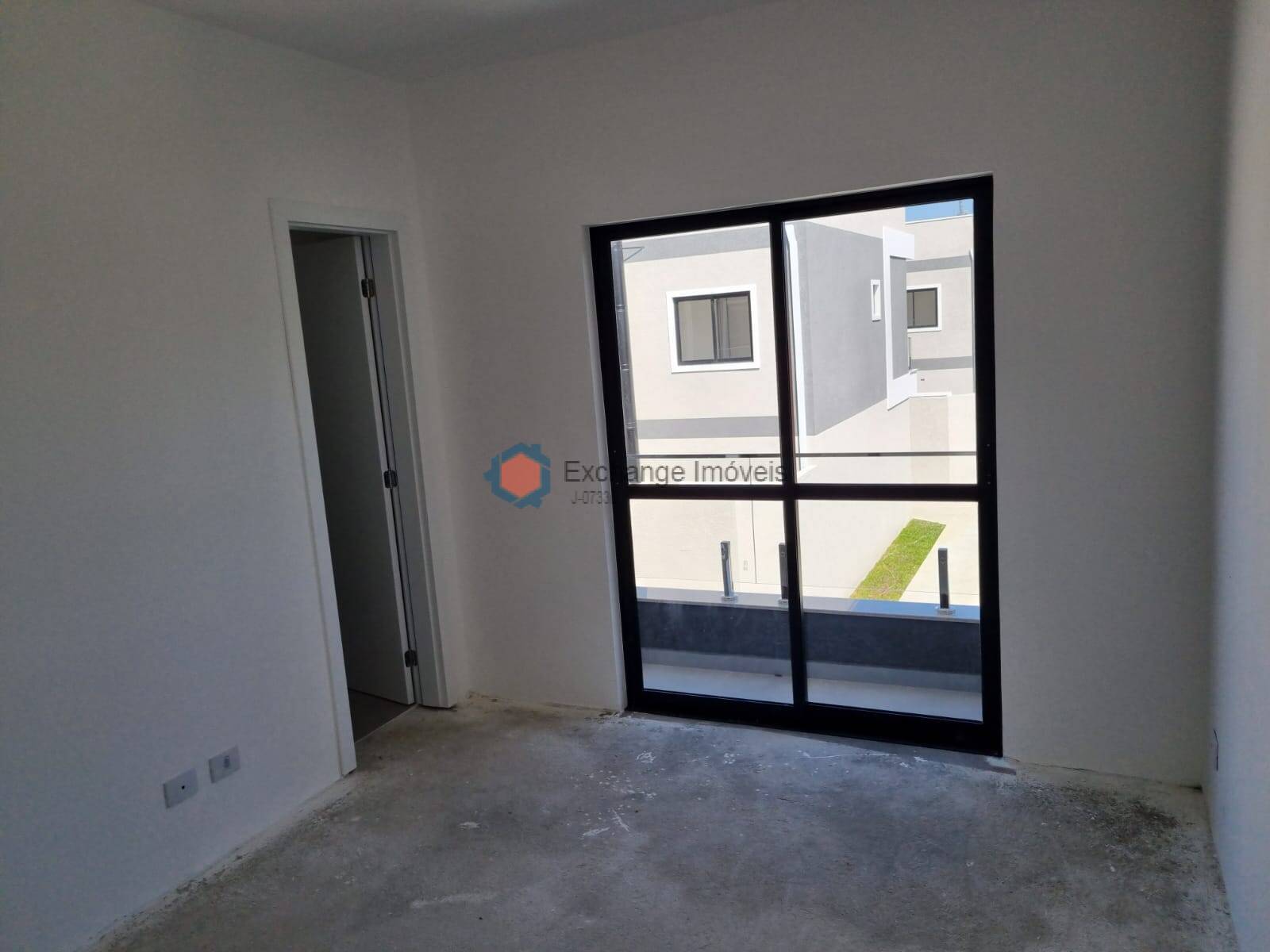 Casa à venda com 3 quartos, 80m² - Foto 17