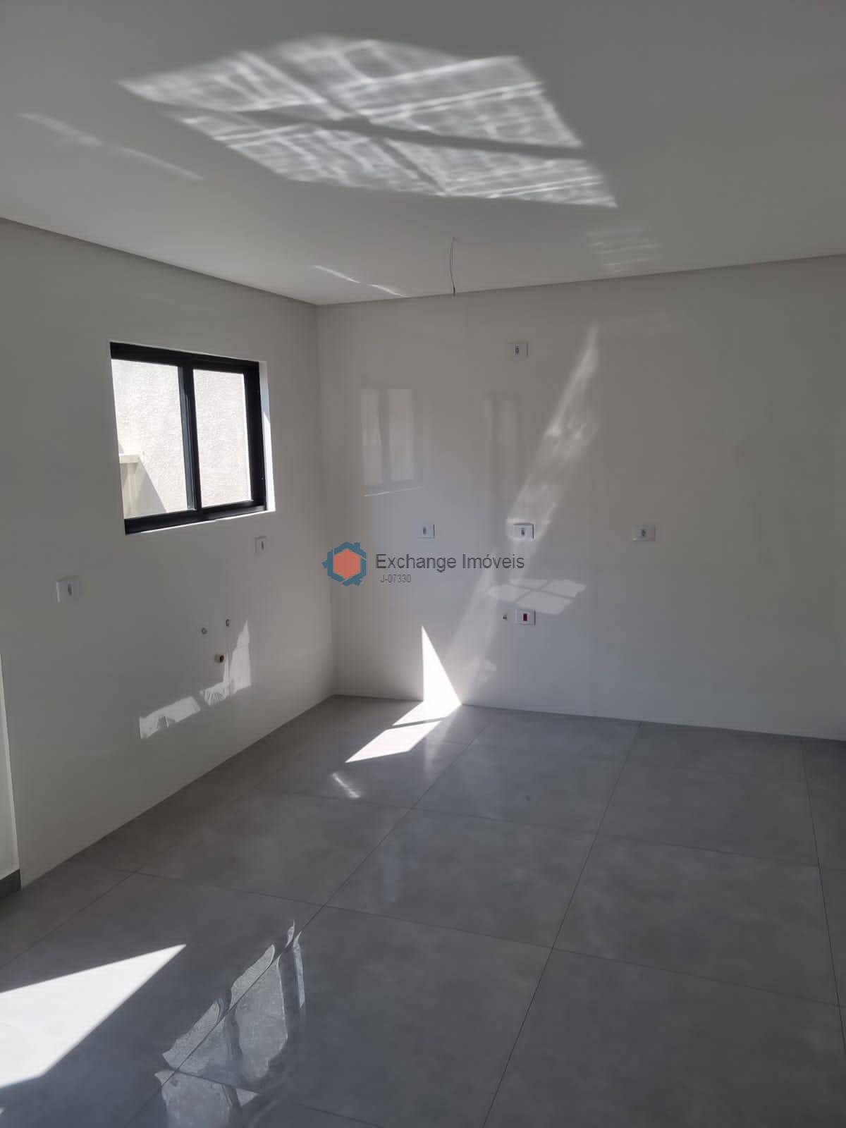 Casa à venda com 3 quartos, 80m² - Foto 12