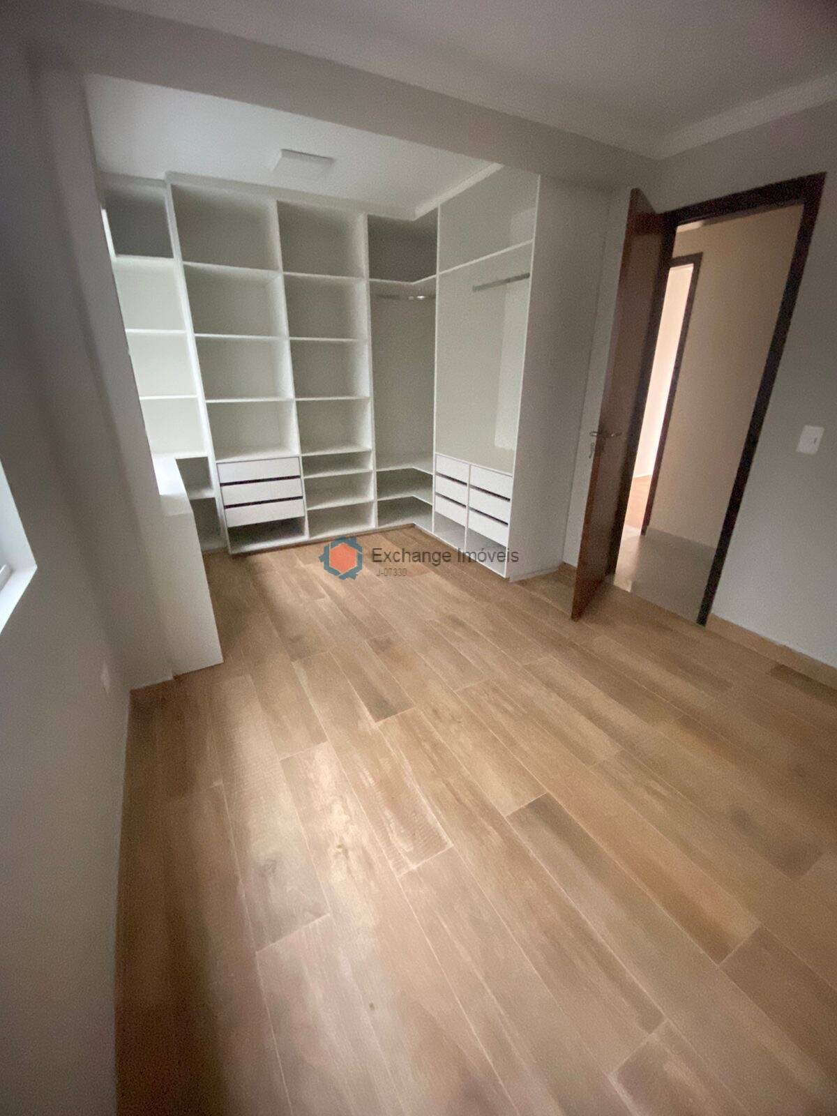 Casa à venda com 3 quartos, 64m² - Foto 9