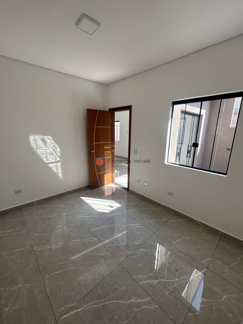 Casa à venda com 2 quartos, 48m² - Foto 9