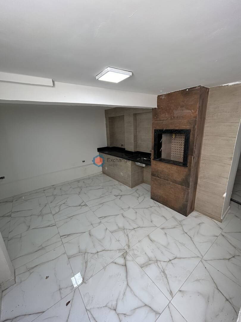 Casa à venda com 3 quartos, 71m² - Foto 15