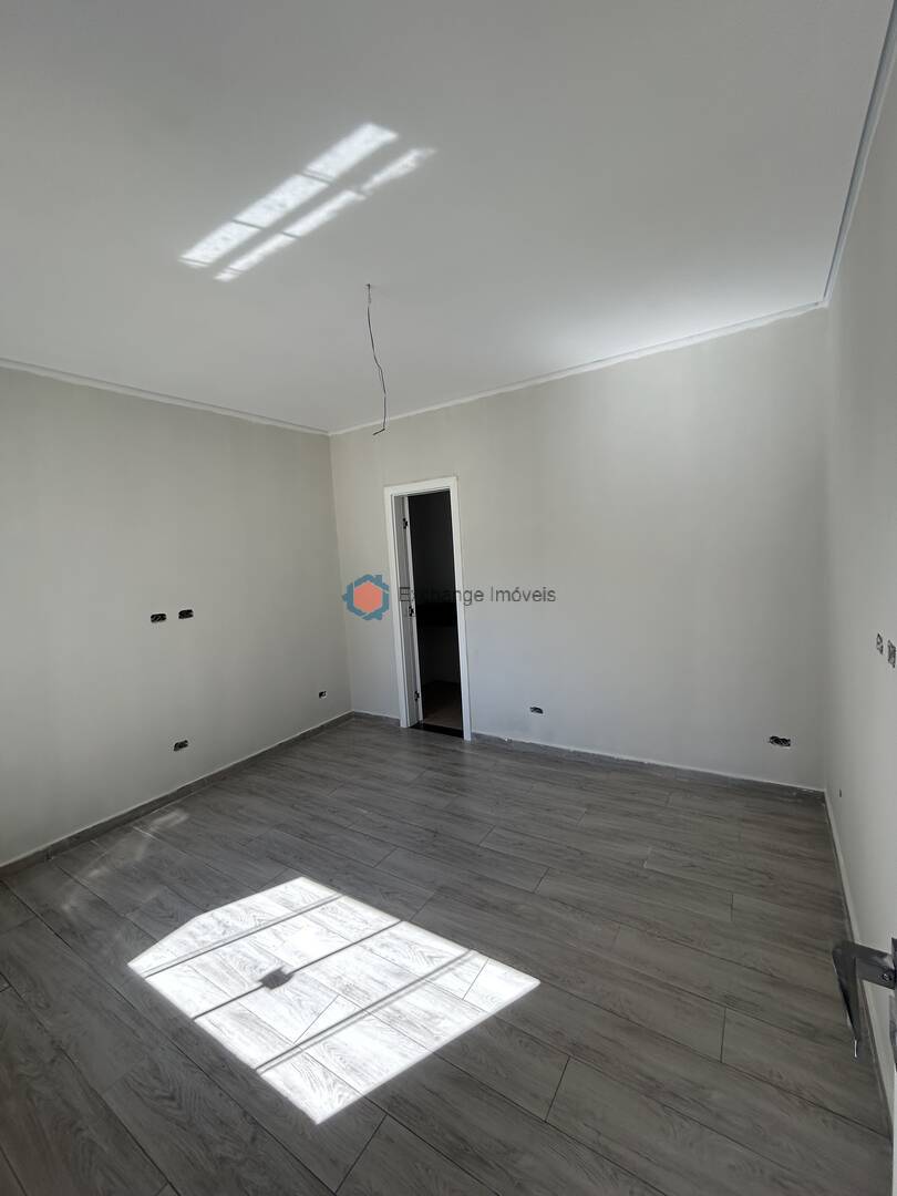 Casa à venda com 3 quartos, 85m² - Foto 5