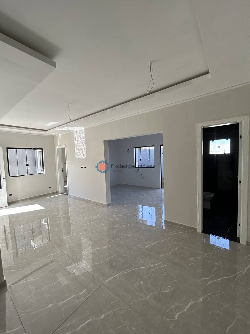 Casa à venda com 3 quartos, 85m² - Foto 4