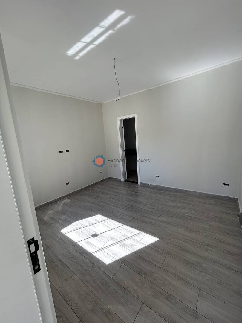 Casa à venda com 3 quartos, 85m² - Foto 10