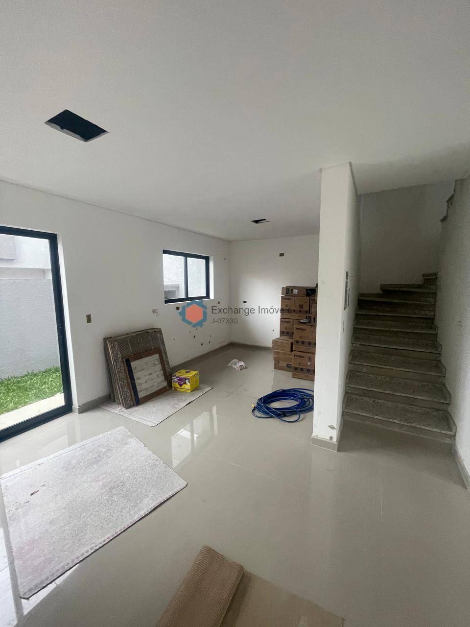 Casa à venda com 3 quartos, 114m² - Foto 4