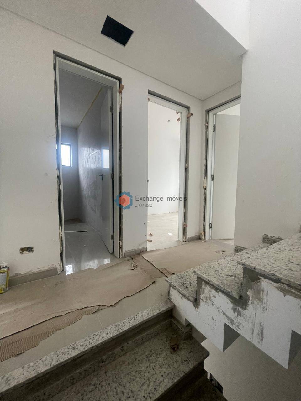 Casa à venda com 3 quartos, 114m² - Foto 5