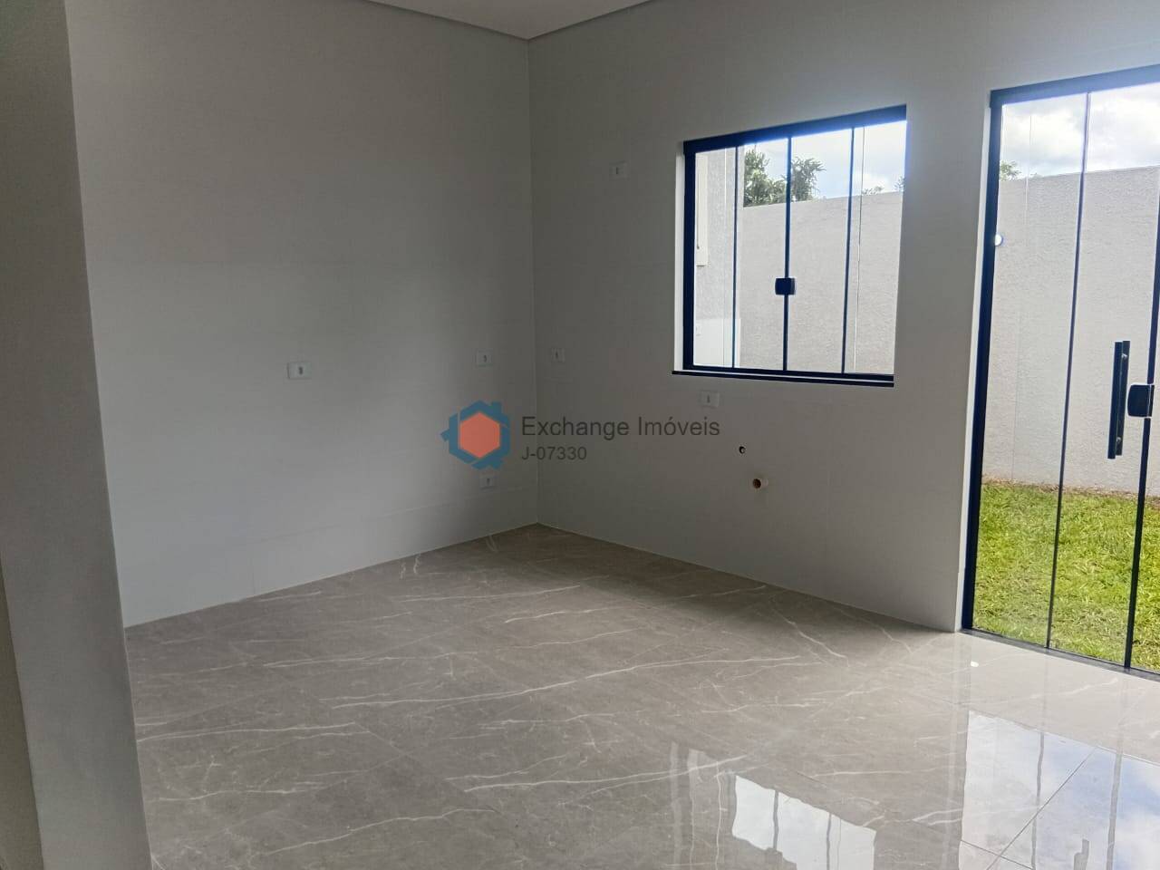 Casa à venda com 3 quartos, 85m² - Foto 17